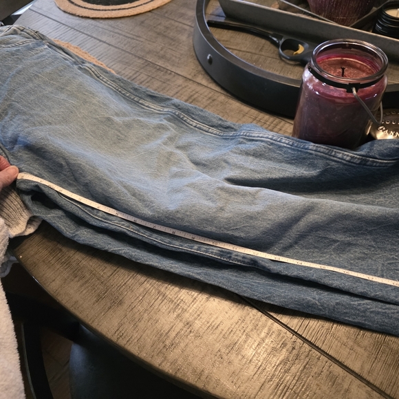 269. Wrangler Worldwide Wide Leg Raw Hem Jeans - Picture 7 of 8